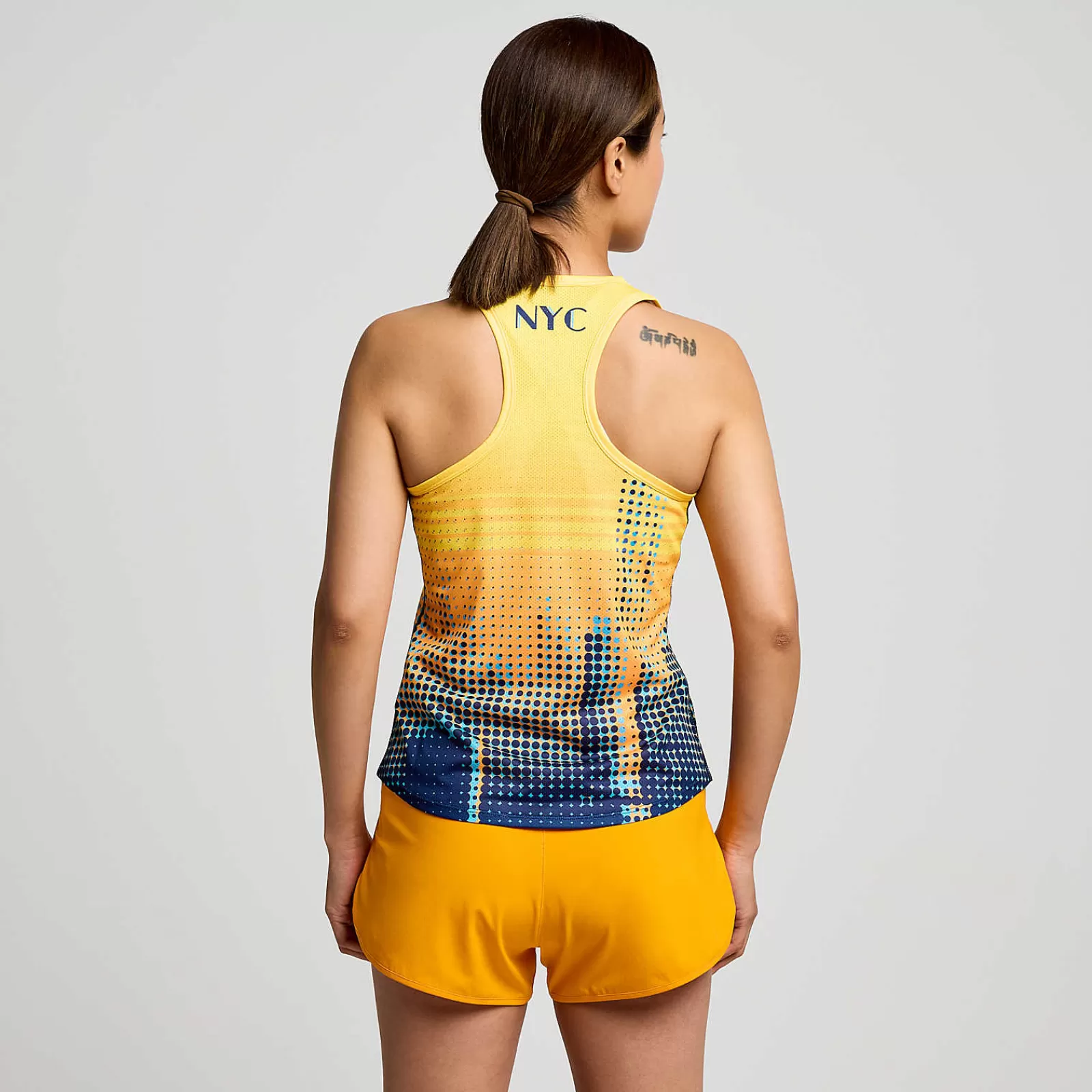 Tops<Saucony NYC Stopwatch Graphic Singlet NewYork2024